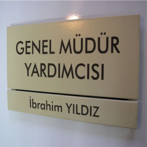 okul müdürü kapı isimliği